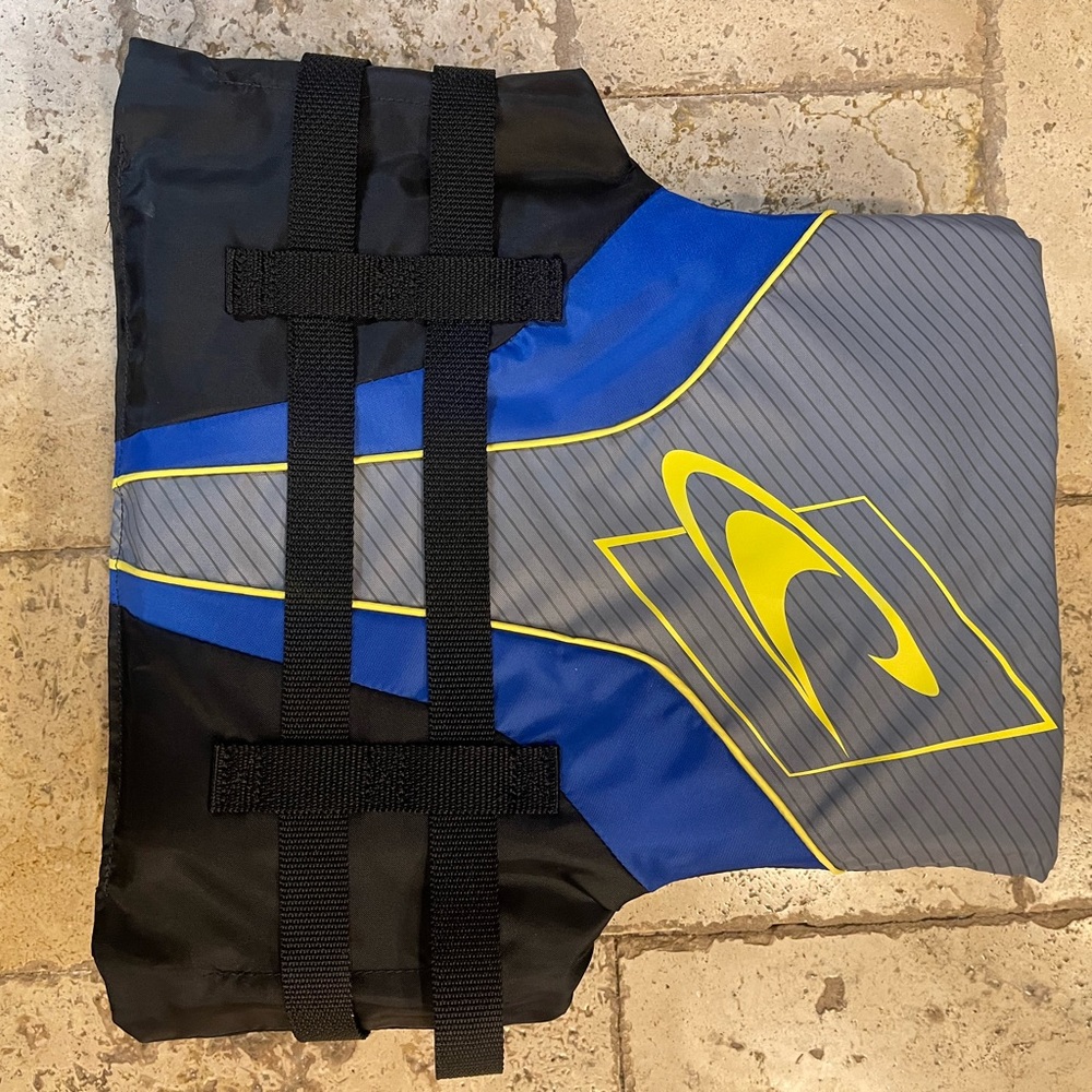 Brand new O’Neill youth sized life jacket. Never used. User weight 50 to 90 lbs